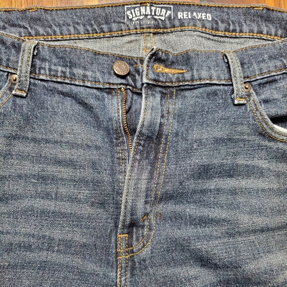 Signature by Levi Strauss & Co. Men's Athletic Fit Jeans Size 38x32 - Picture 5 of 7